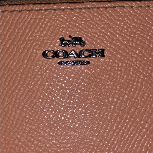 Pink leather coach wallet - Picture 2 of 4